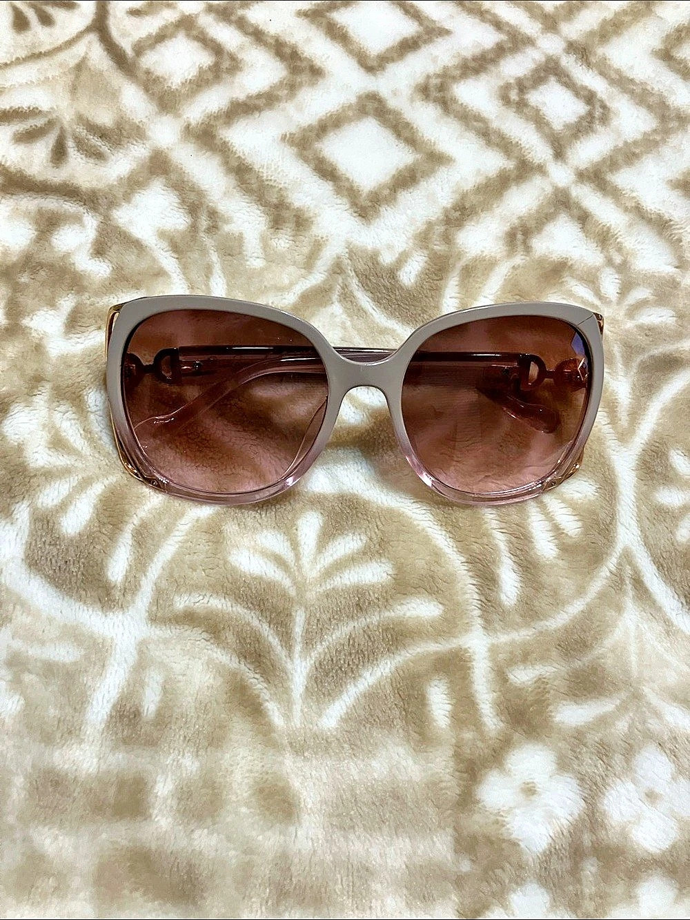 Jessica Simpson Brown Oversized Sunglasses